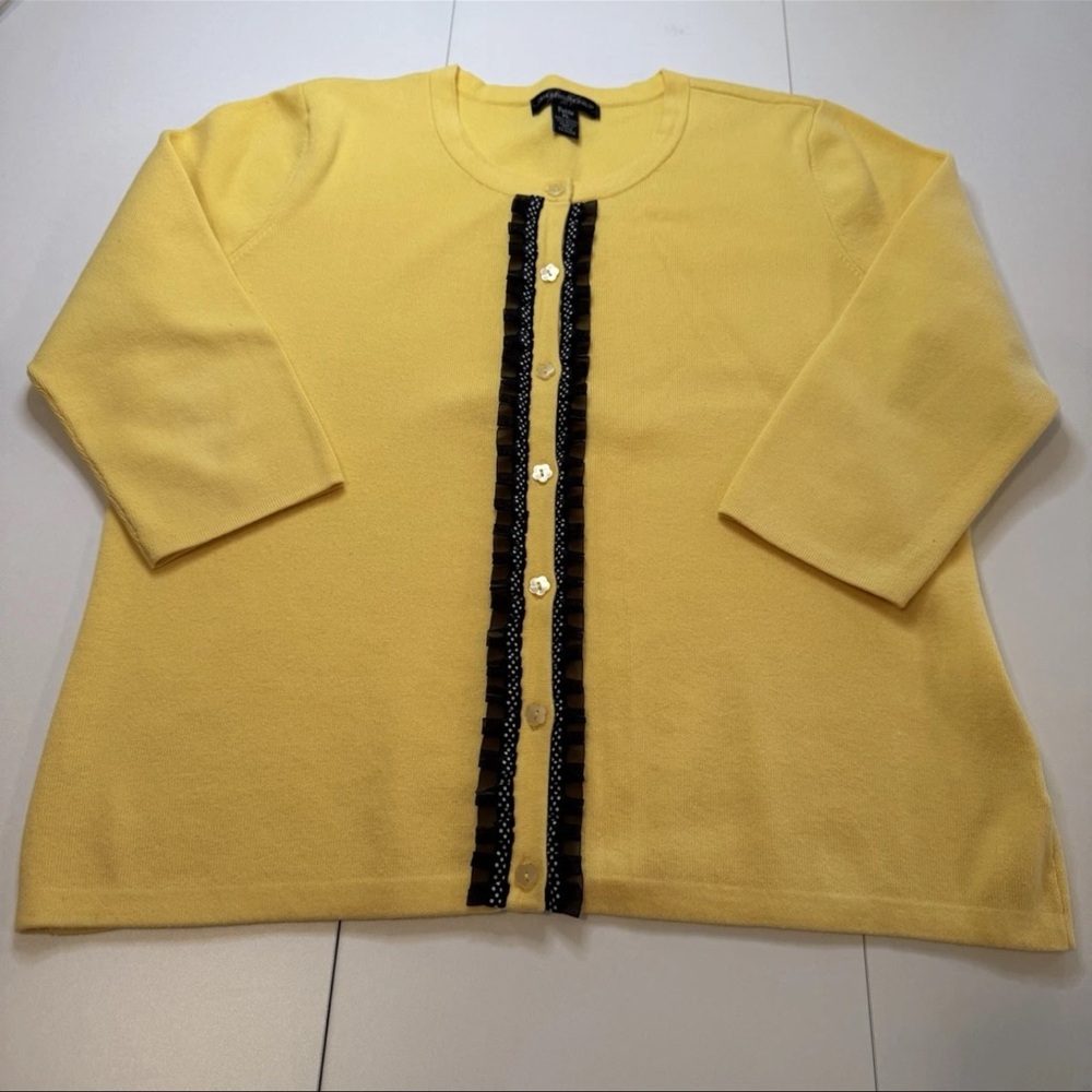 Designers Originals cardigan sweater  Petite Large Buttons  Women